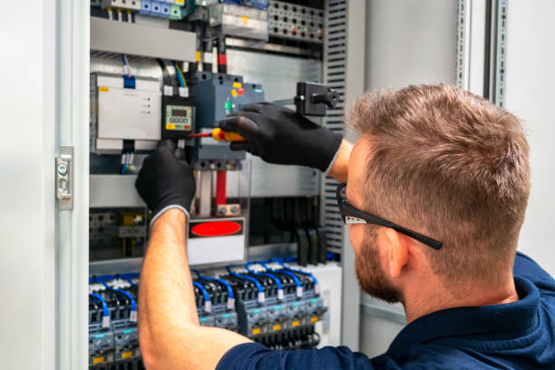 Best Affordable Emergency Electrician  in Colfax, IA